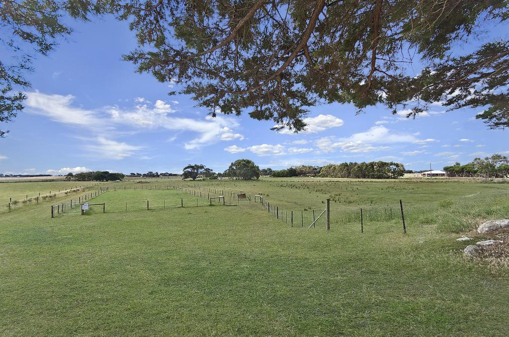 Gum Tree Caravan Park Port Fairy Exterior photo