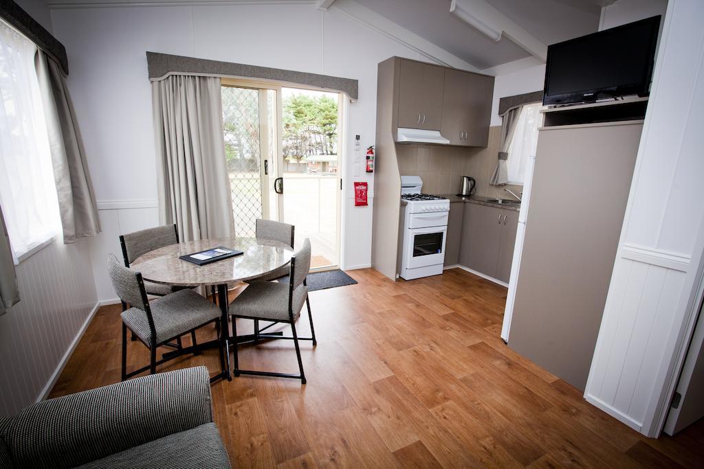 Gum Tree Caravan Park Port Fairy Exterior photo