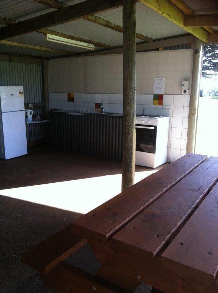 Gum Tree Caravan Park Port Fairy Exterior photo